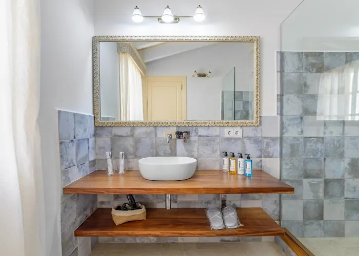 Seranova Luxury - Adults Only Hotel