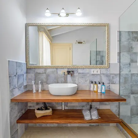 Seranova Luxury - Adults Only Hotel