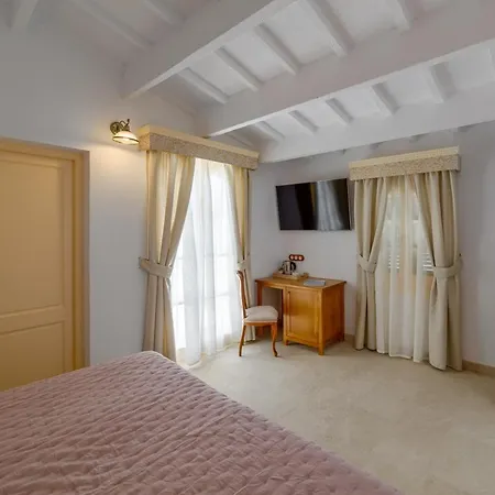 Отель Seranova Luxury - Adults Only 4*